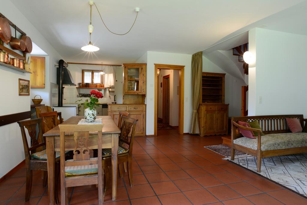 Bed&Breakfast da Käthy Agriturismo Grono Bagian luar foto